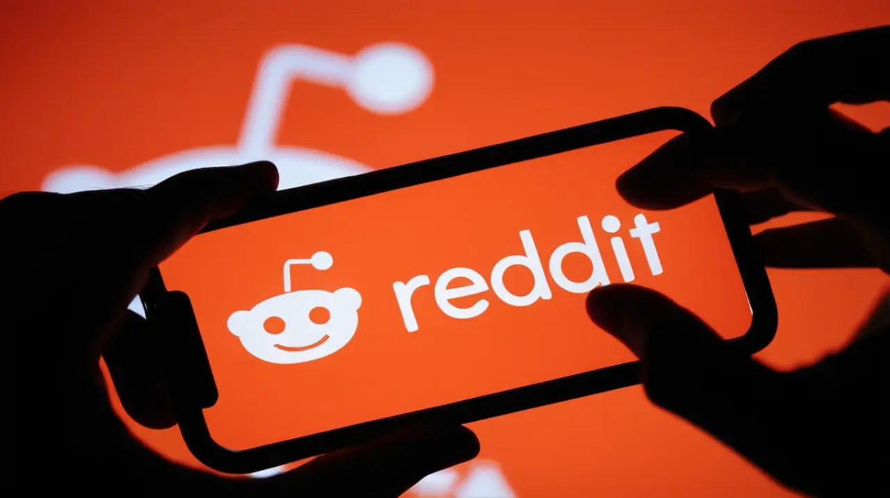 El uso de inteligencia artificial sin permiso generó una gran alarma en la comunidad de Reddit. Foto: Redacción InfoArticulos