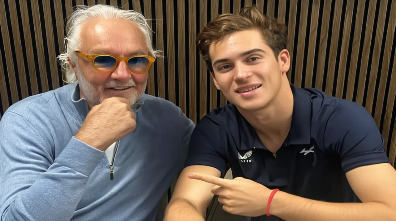 El regreso de Alpine a la pista con Franco Colapinto al volante, mientras Flavio Briatore espera desde el garaje, todo listo para la visita de la Fórmula 1 a Imola.. Foto: Redacción InfoArticulos