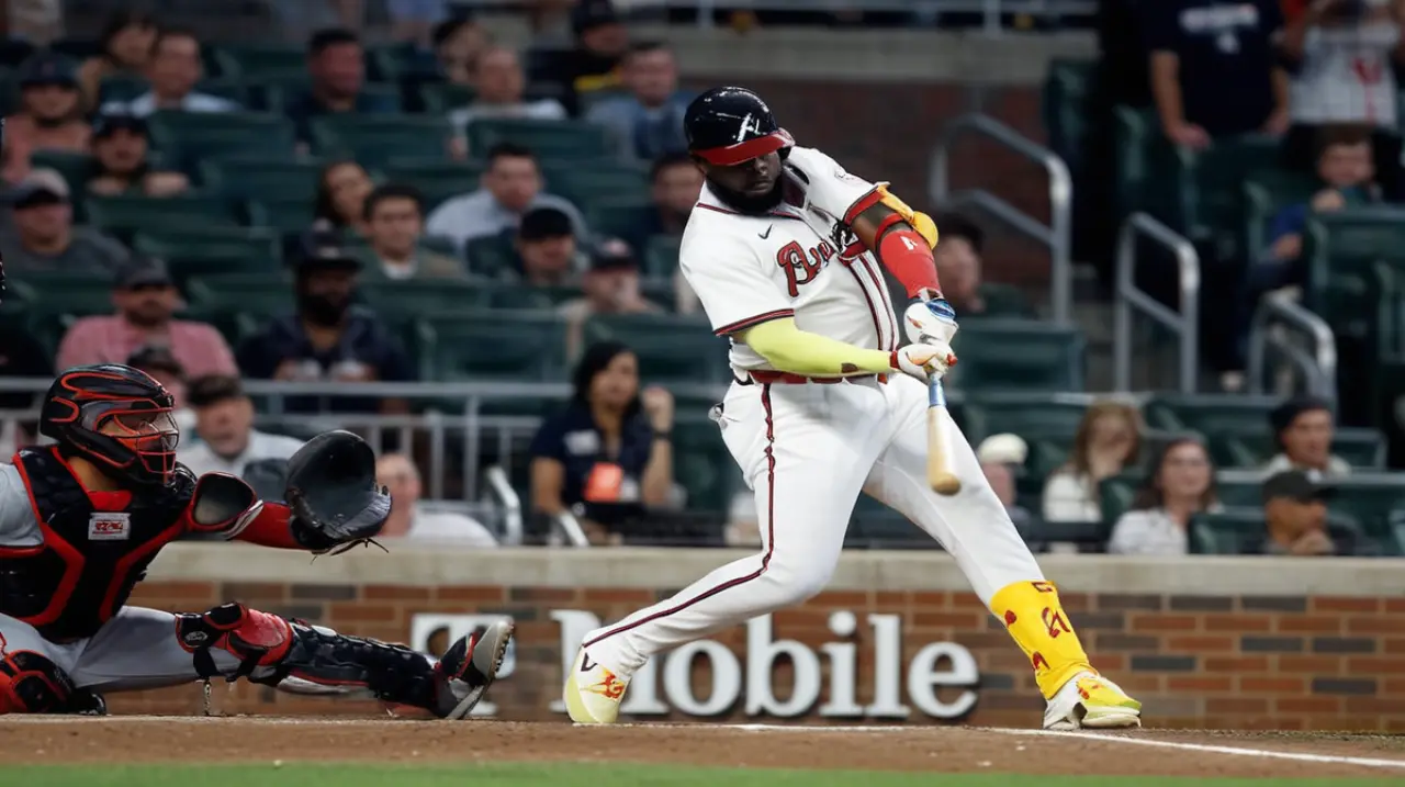La conexión entre Harris y Ozuna fue decisiva, mientras que los Bravos lograron imponerse ante los Rojos con un marcador de 2-1 en una emocionante pelea de diez entradas.. Foto: Redacción InfoArticu
