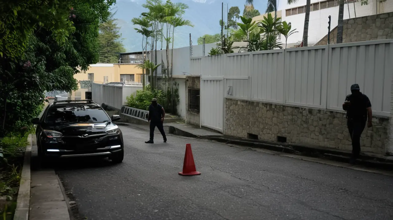 El gobierno venezolano desmiente la información sobre la liberación de opositores desde un lugar subterráneo en el marco de una operación internacional de rescate.. Foto: Redacción InfoArticulos