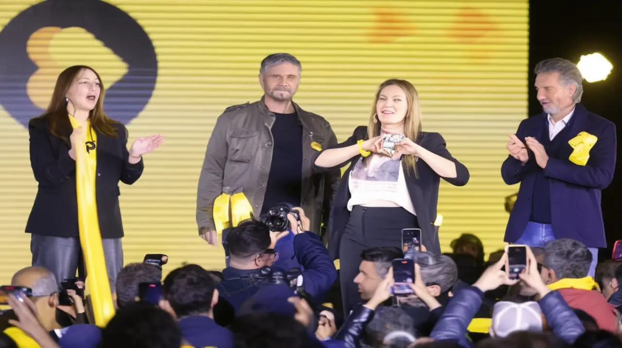 Un escenario turbio | El presidente Macri desconfía de una alianza entre el Ejecutivo y Cristina Kirchner, mientras Lospennato intenta aprovechar la situación para impulsar su candidatura.. Foto: Re