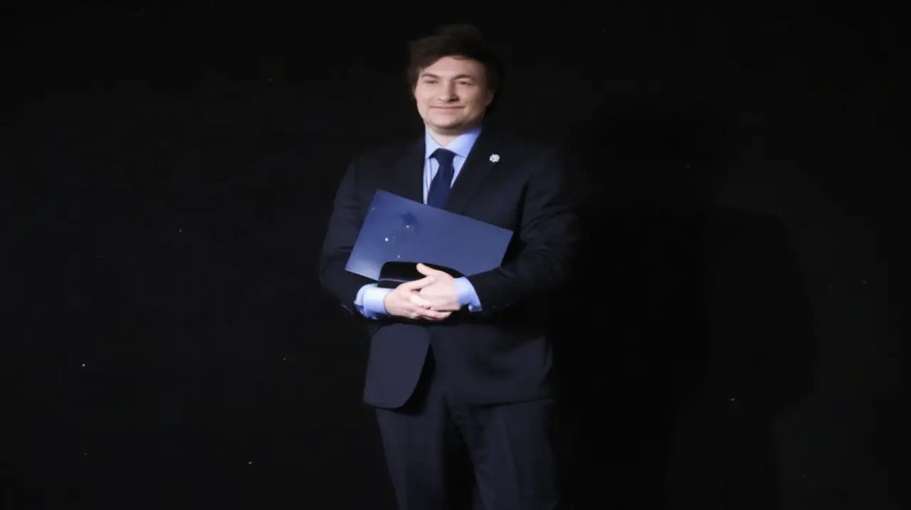 El diputado Javier Milei se presentó en vivo con las últimas decisiones del Ejecutivo Nacional.. Foto: Redacción InfoArticulos