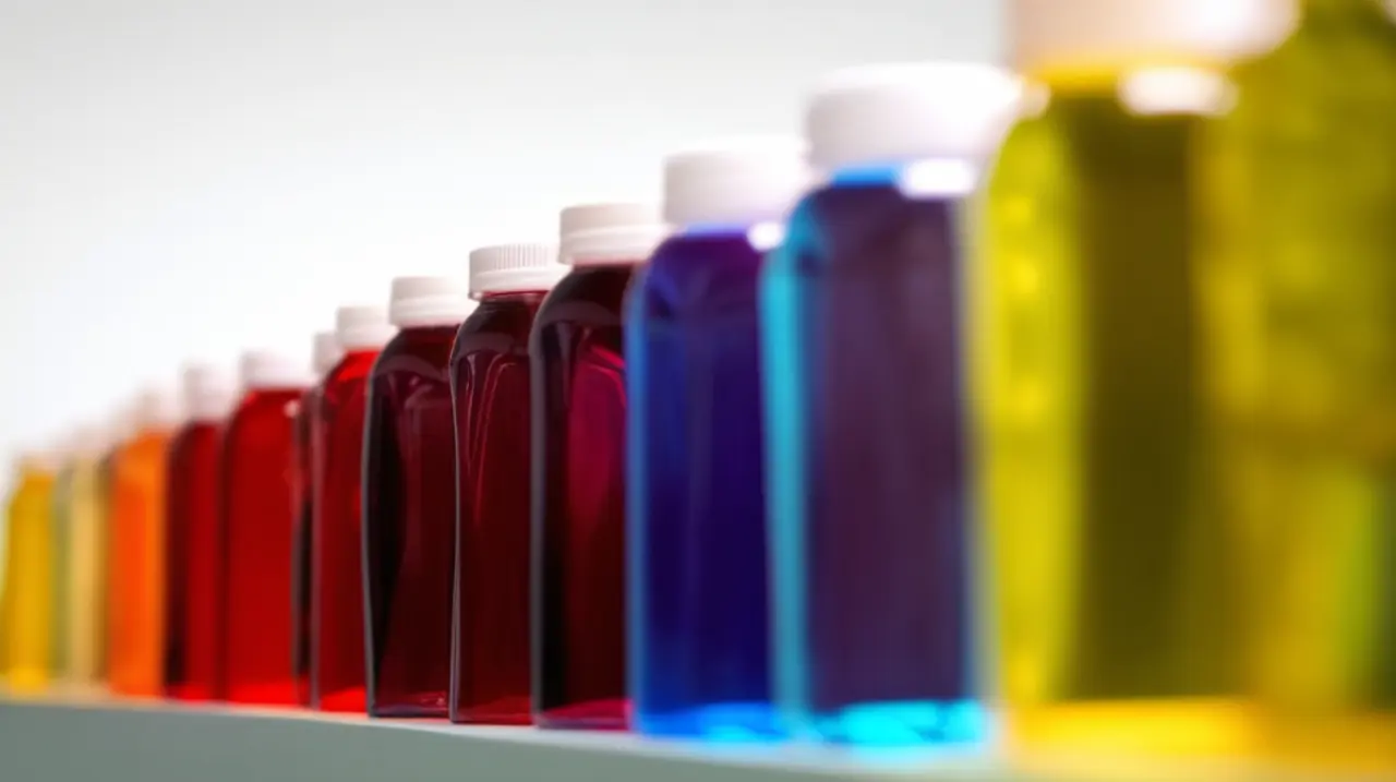 La Administración de Alimentos y Medicamentos aprueba la utilización de tres nuevos pigmentos sintetizados a partir de minerales, algas y desechos vegetales de flores.. Foto: Redacción InfoArticulo