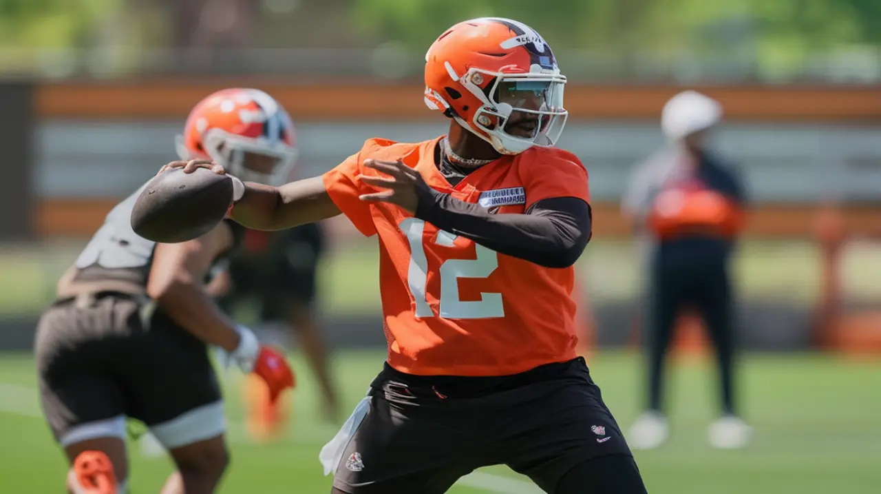 Shedeur Sanders hace su debut en la cancha mientras los Browns comienzan su entrenamiento de pretemporada para jugadores nuevos. Foto: Redacción InfoArticulos