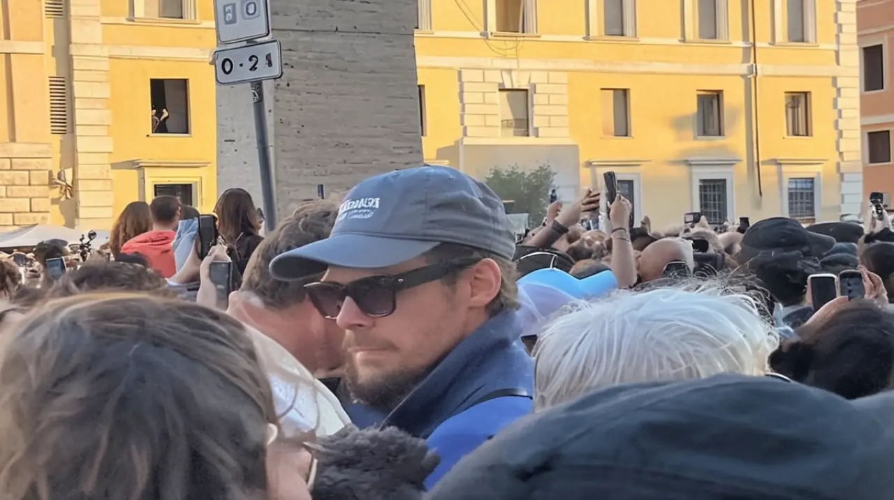 Un misterioso encuentro: se rumorea que Harry Styles estuvo presente en el Vaticano durante la investidura del Papa León XIV.. Foto: Redacción InfoArticulos