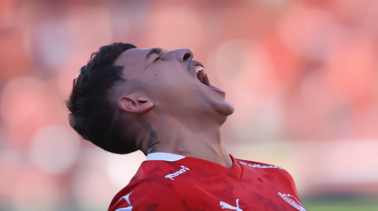 El Independiente aprovechó un golazo de Santiago Montiel para clasificarse a los cuartos de final en el torneo Apertura.. Foto: Redacción InfoArticulos