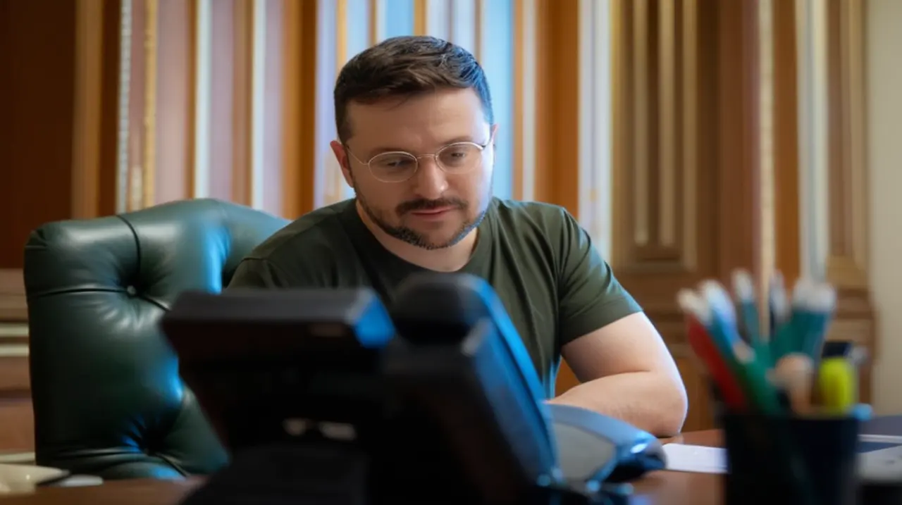 El presidente ucraniano, Volodimir Zelenski, ha mantenido una conversación significativa con el Papa Francisco en un momento de creciente tensión para lograr la paz en Ucrania.. Foto: Redacción Inf