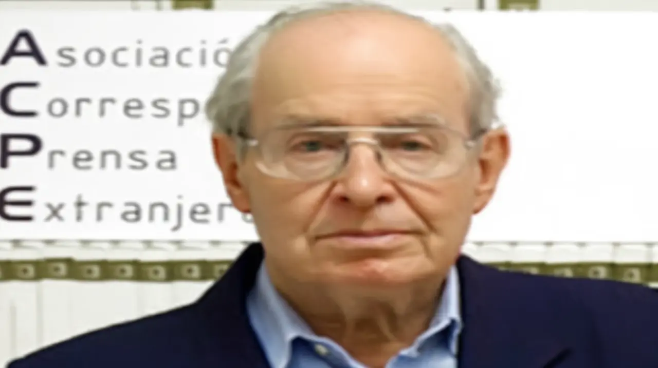El periodista Armando Puente dejó huella en la historia al cubrir eventos clave del pasado siglo.. Foto: Redacción InfoArticulos
