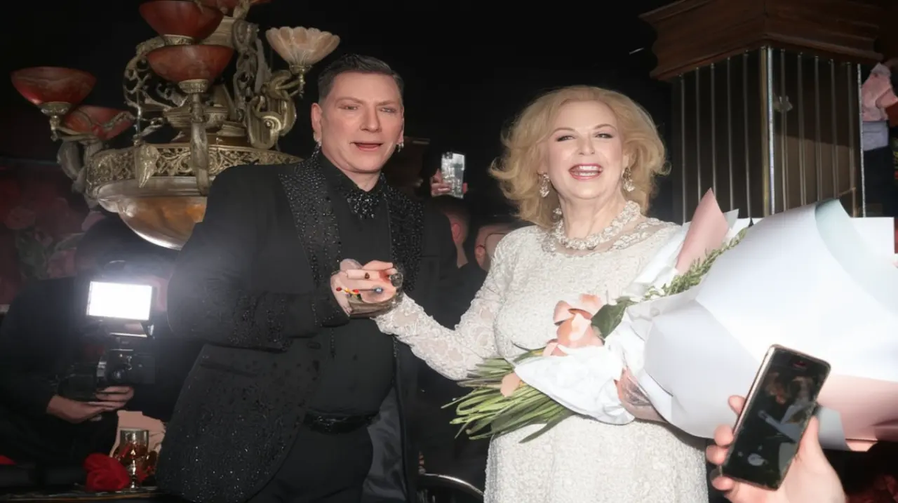 La actriz Mirtha Legrand expresó su apoyo a la causa de la libertad, utilizando un lenguaje fuerte en una reunión con el político Javier Milei.. Foto: Redacción InfoArticulos