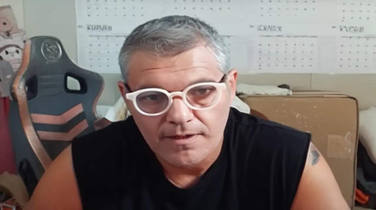 El presentador Frank Cuesta reconoció que su supuesto cáncer era una broma y que no tiene experiencia como veterinario para cuidar a los animales, todo formaba parte de un espectáculo.. Foto: Redac