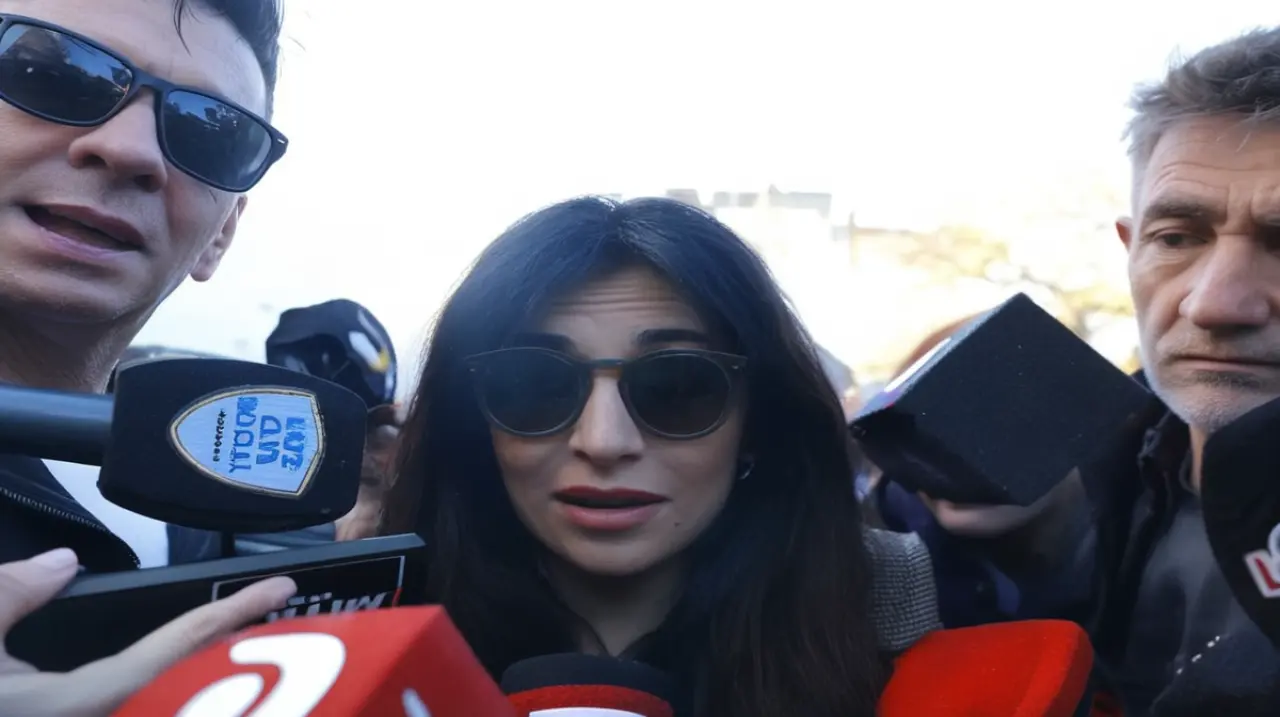 La hija de Diego Armando Maradona recuerda con nostalgia la crítica que le hizo a su padre sobre su juego en un partido importante.. Foto: Redacción InfoArticulos