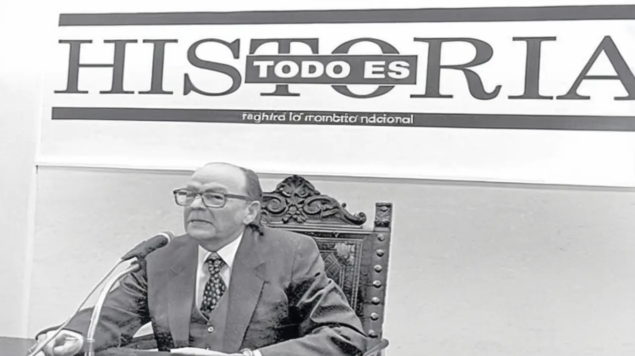 La Academia Nacional de la Historia celebró el centenario del natalicio de Félix Luna con un emotivo homenaje.. Foto: Redacción InfoArticulos