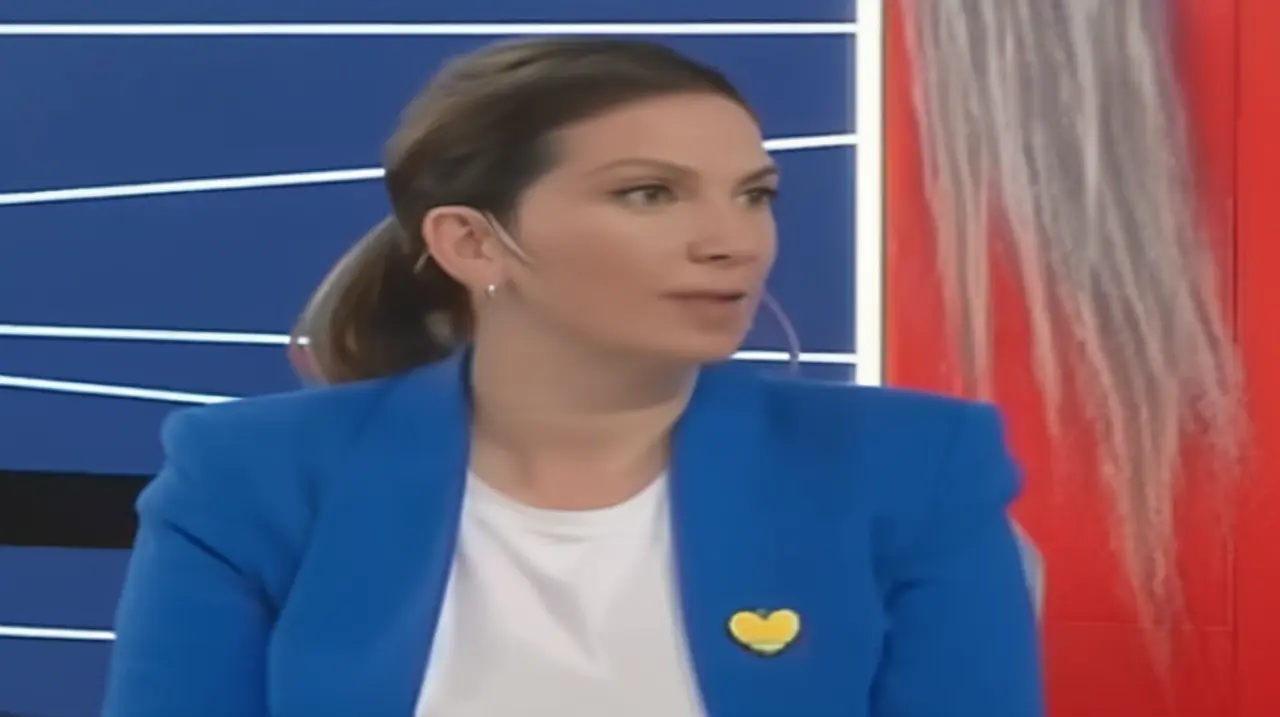 El diputado del Pro, Lospennato, criticó duramente al gobierno nacional por llamar a sus compañeros de bancada "mariposas fracasadas" y manifestó su desacuerdo con la postura de Adorni.. Foto: Reda