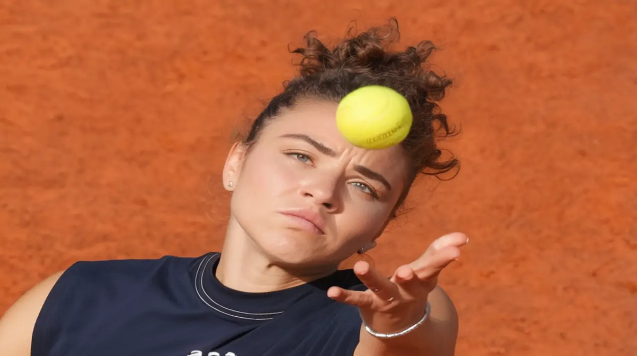El italiano Paolini se coloca en una posición favorable para llegar al último round del torneo deportivo celebrado en Italia.. Foto: Redacción InfoArticulos