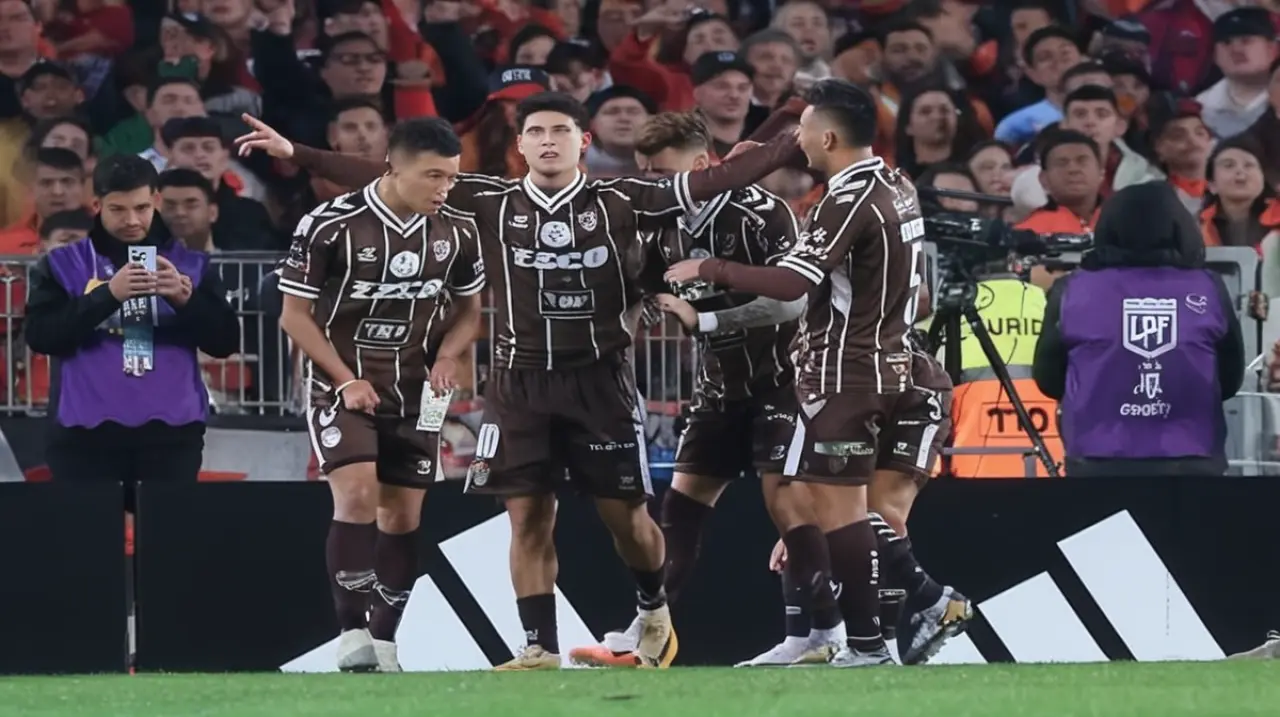 Resumen y resultado de River vs. Platense en el Torneo Apertura 2025. Foto: Redacción InfoArticulos