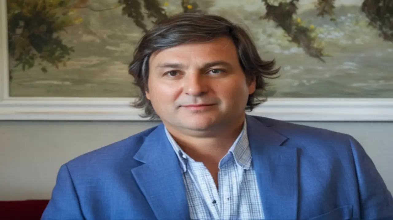 El líder empresarial que revolucionó la gestión de 80.000 hectáreas, transformando una práctica agrícola tradicional con su innovadora idea de un pool de siembra.. Foto: Redacción InfoArticulos