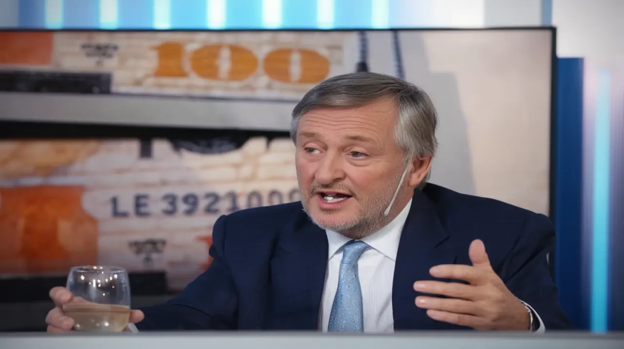 Análisis de Cristiano Rattazzi sobre las medidas de Luis Caputo para los olares en el colchón. Foto: Redacción InfoArticulos