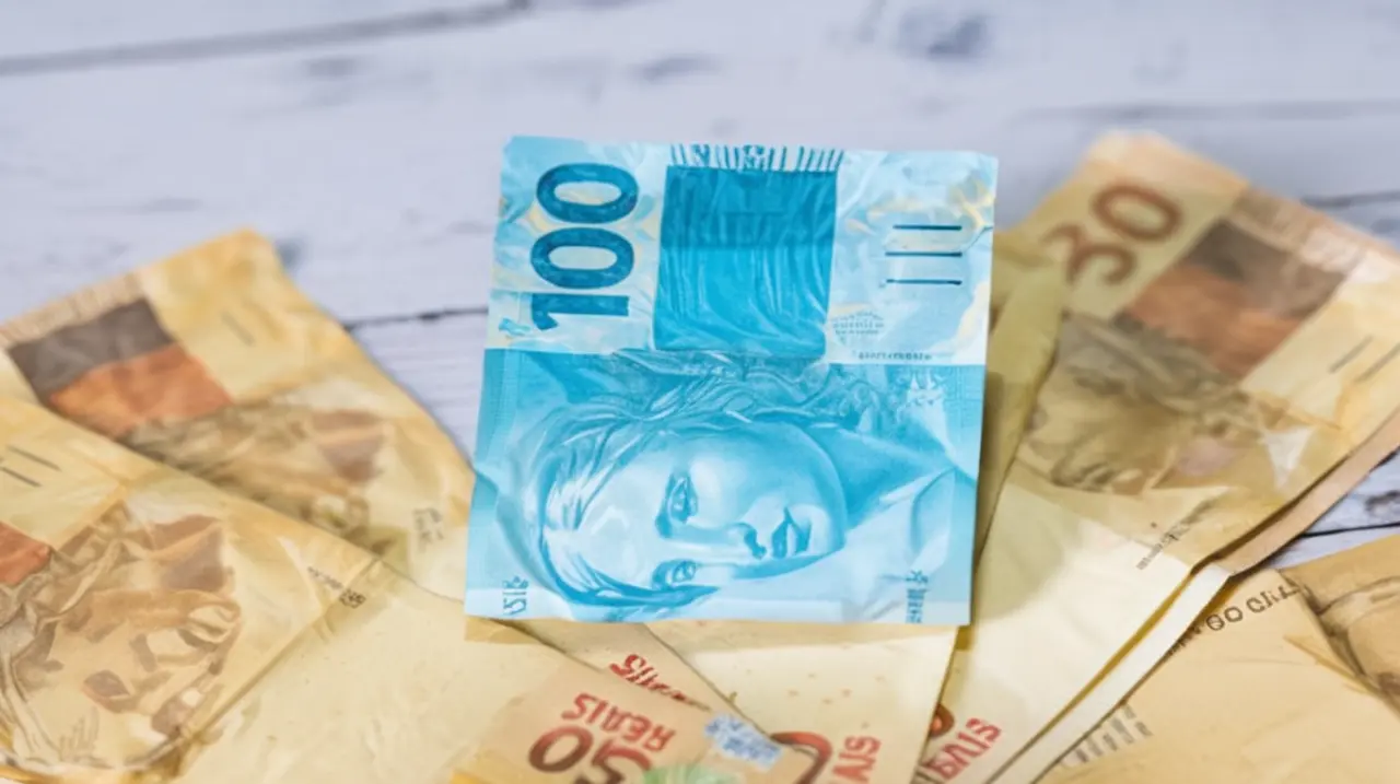 El valor actual de la moneda brasileña, tanto la oficial como la blue, se encuentra en un punto específico este viernes 23 de mayo.. Foto: Redacción InfoArticulos