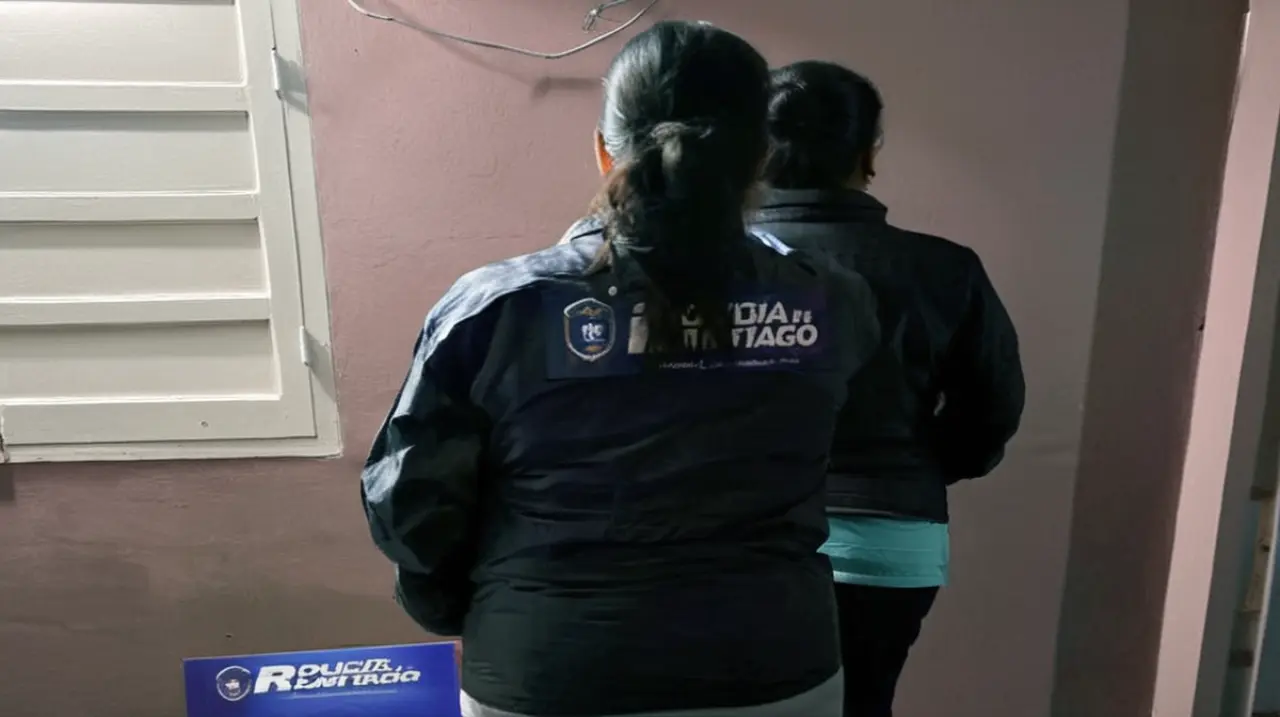 Dos individuos que utilizaban las redes sociales para cometer estafas han sido detenidos. Sus acciones se centraron en engañar a personas que buscan alojamiento social.. Foto: Redacción InfoArticulo