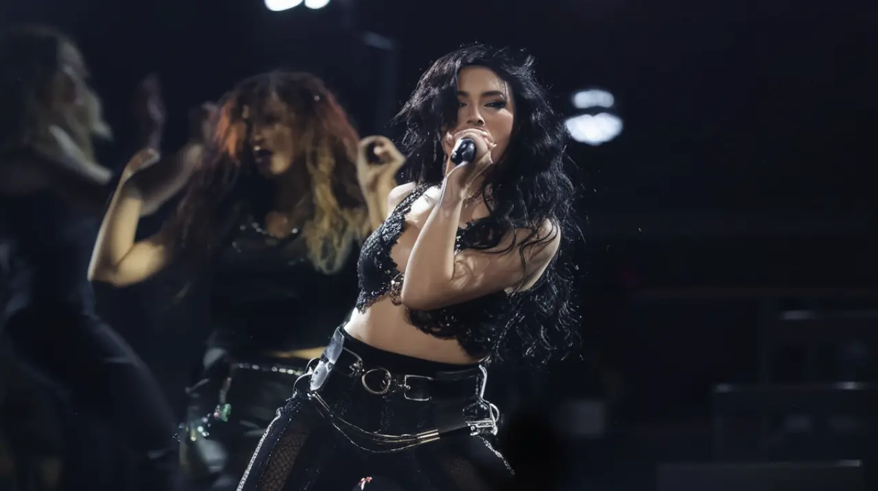 Lali Espósito estrenó su primer show en Vélez con gran éxito: todas las entradas se vendieron y la audiencia mostró mucha emoción por verla en vivo.. Foto: Redacción InfoArticulos
