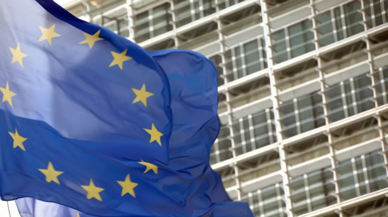 El rendimiento de los bonos de la zona euro aumenta después de que Donald Trump extienda el plazo para las negociaciones comerciales con la Unión Europea.. Foto: Redacción InfoArticulos