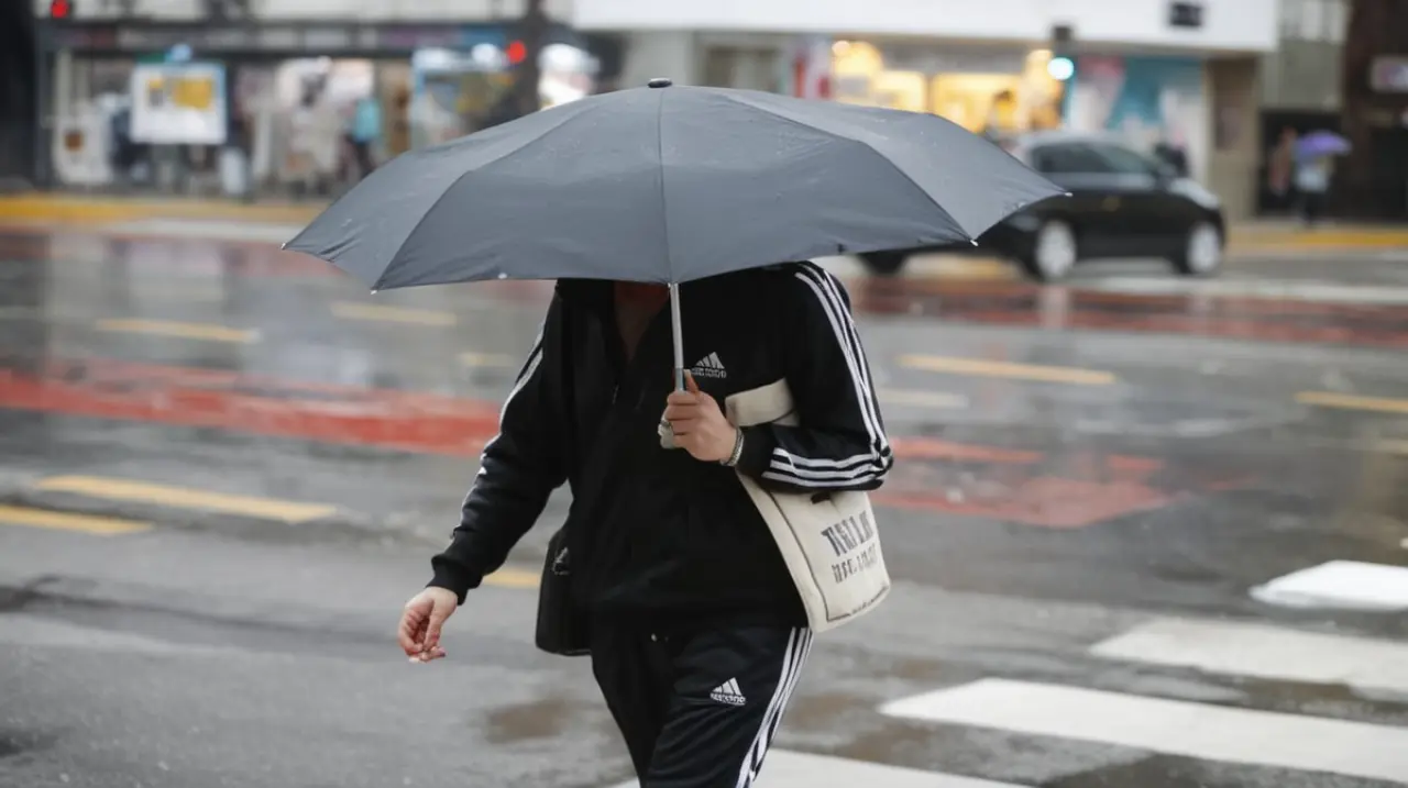 Se han activado alertas meteorológicas en más de 19 provincias debido a tormentas, fuertes vientos, intensas lluvias y nevadas.. Foto: Redacción InfoArticulos
